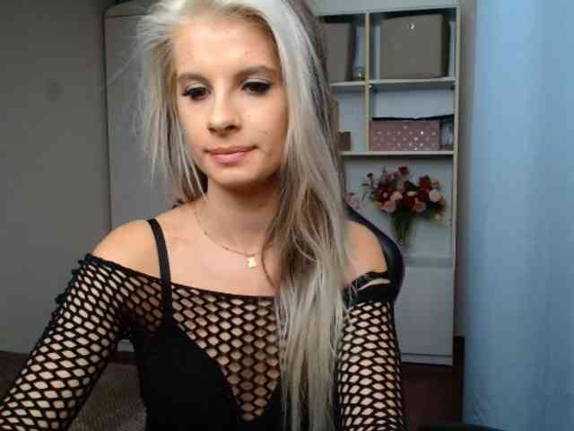 KristineNatural webcam