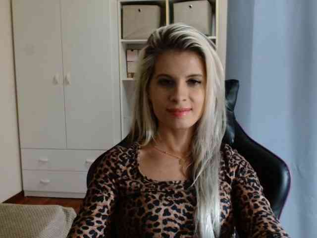 KristineNatural webcam