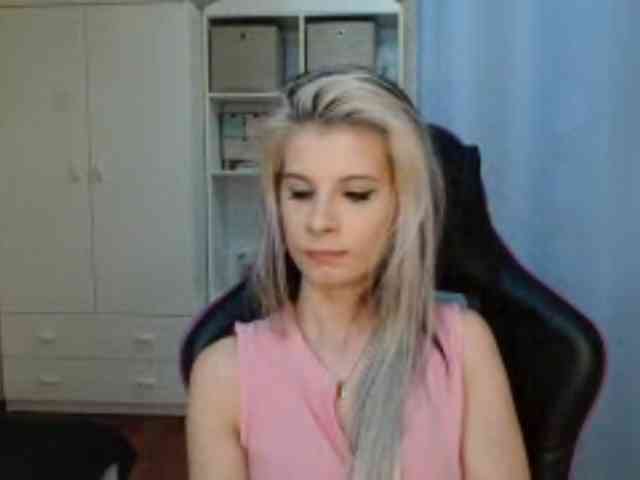 KristineNatural webcam