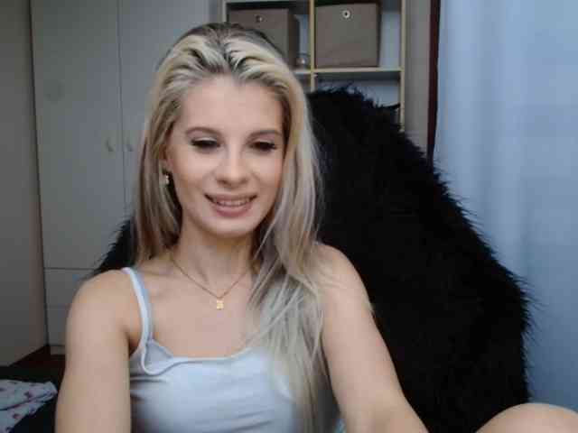 KristineNatural webcam