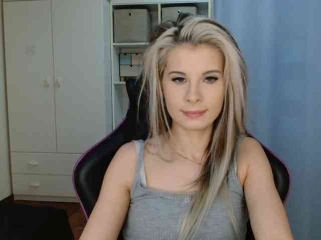 KristineNatural webcam