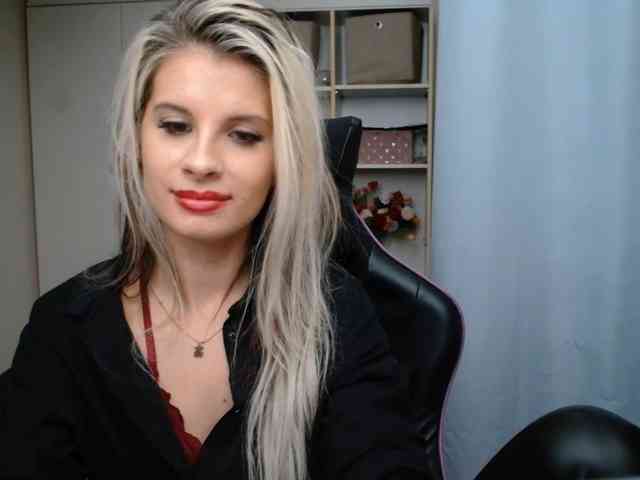 KristineNatural webcam