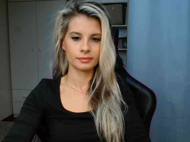 KristineNatural webcam