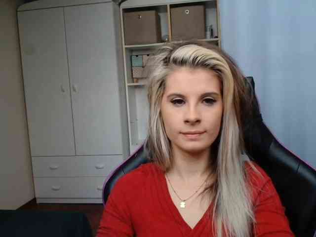 KristineNatural webcam