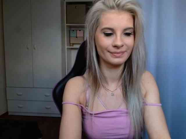 KristineNatural webcam