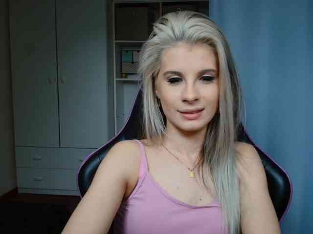 KristineNatural webcam