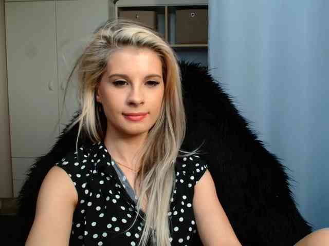 KristineNatural webcam
