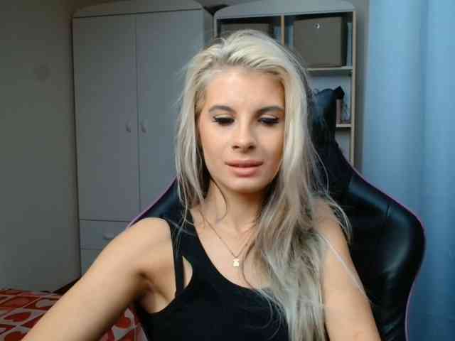 KristineNatural webcam