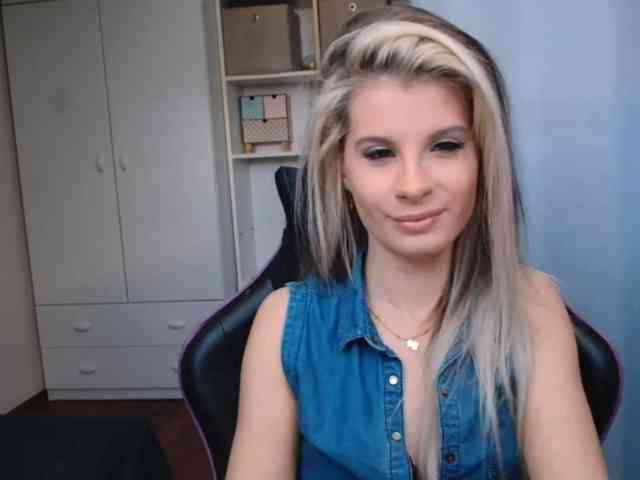 KristineNatural webcam