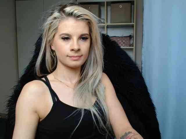 KristineNatural webcam