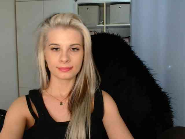 KristineNatural webcam