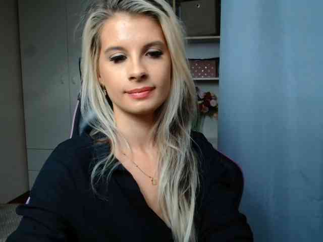 KristineNatural webcam