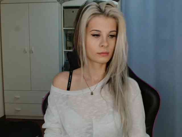 KristineNatural webcam