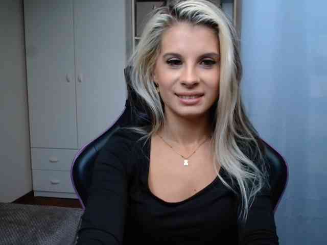 KristineNatural webcam