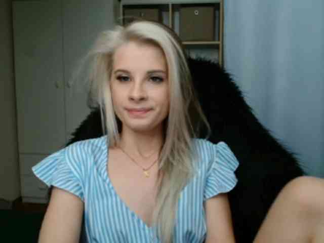 KristineNatural webcam