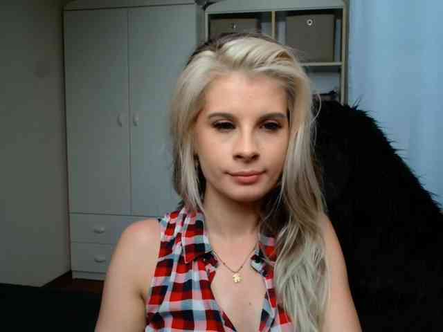 KristineNatural webcam