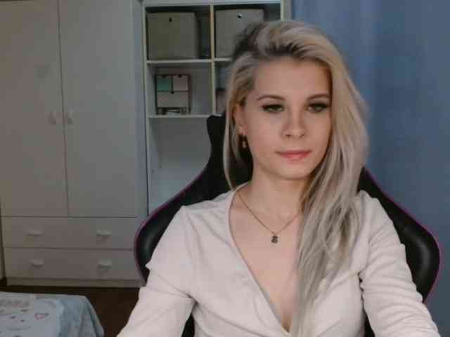 KristineNatural webcam