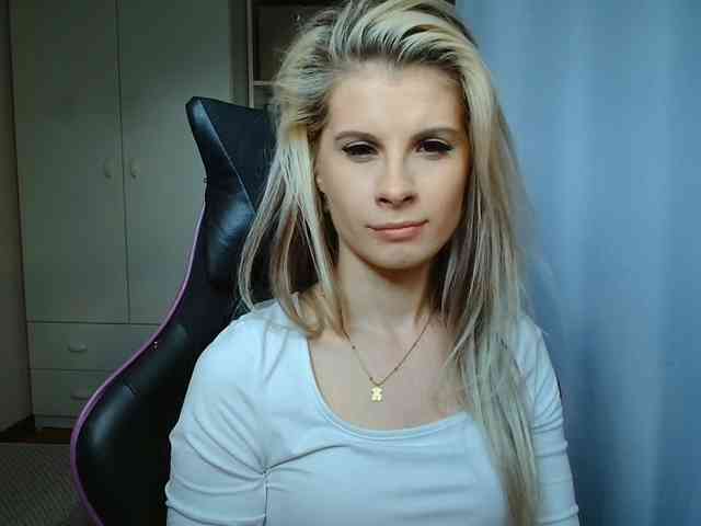 KristineNatural webcam