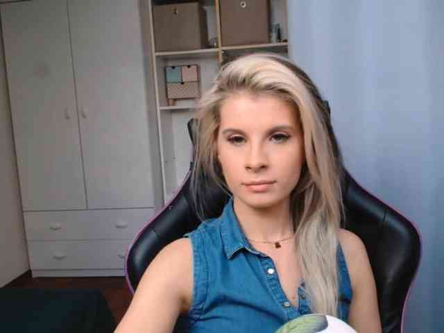 KristineNatural webcam