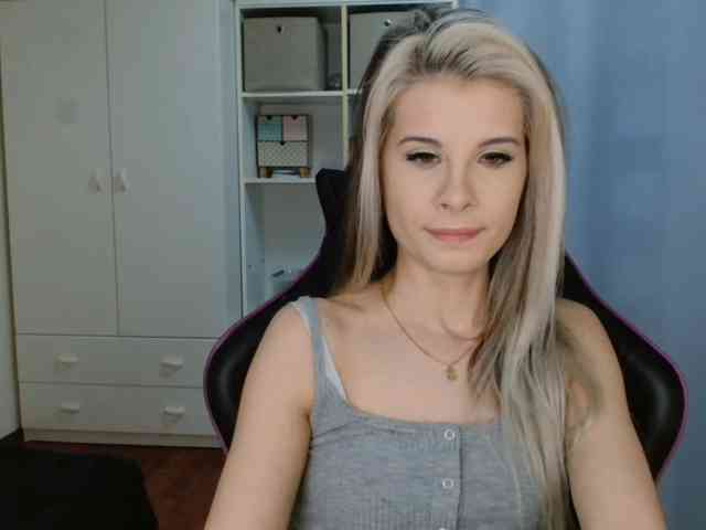 KristineNatural webcam