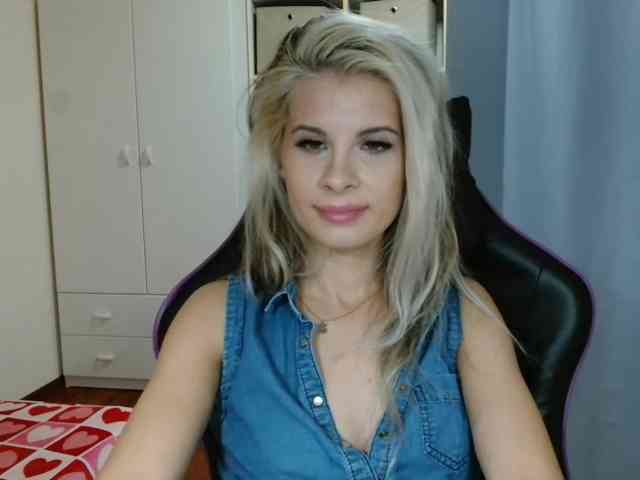 KristineNatural webcam