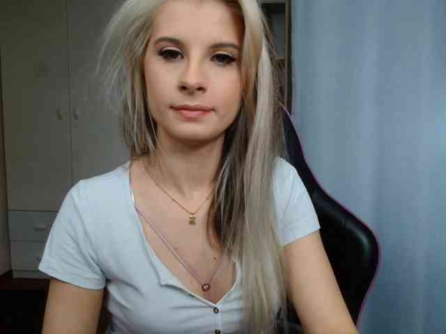 KristineNatural webcam