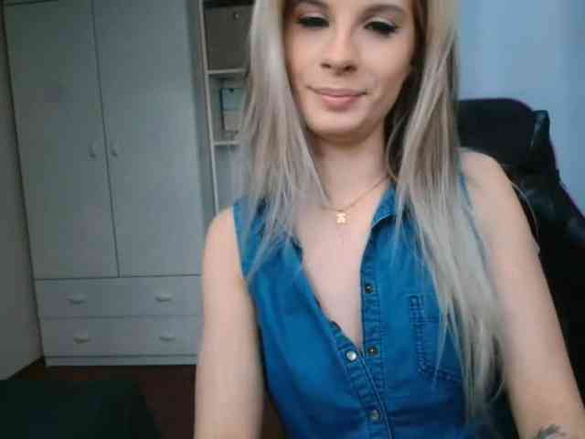 KristineNatural webcam