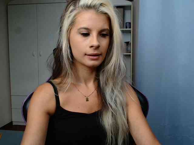 KristineNatural webcam