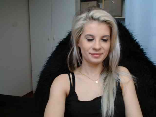 KristineNatural webcam