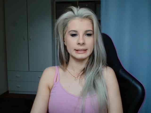 KristineNatural webcam