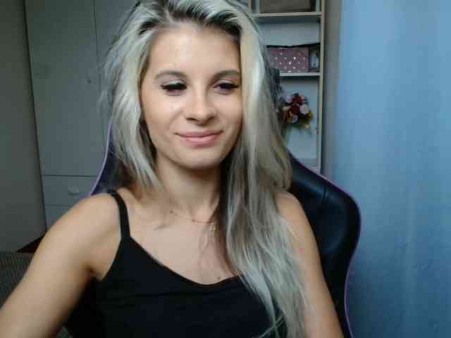 KristineNatural webcam
