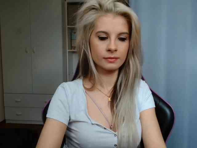 KristineNatural webcam