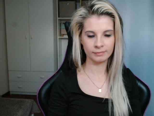 KristineNatural webcam