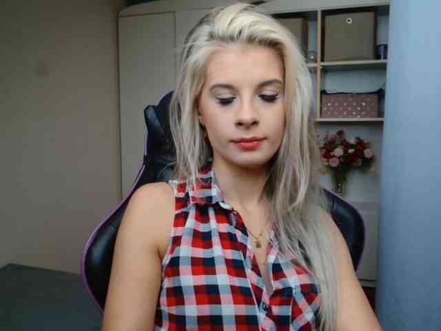KristineNatural webcam