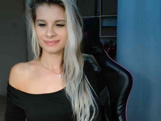 KristineNatural webcam