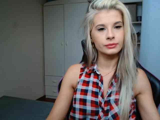 KristineNatural webcam