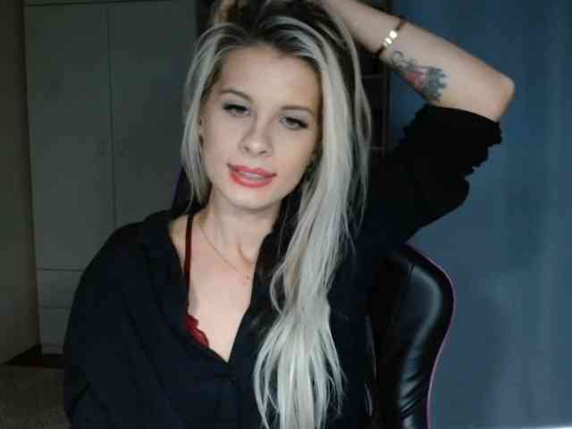 KristineNatural webcam