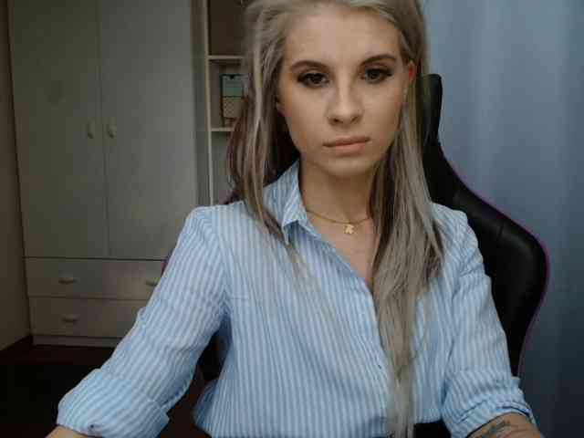 KristineNatural webcam