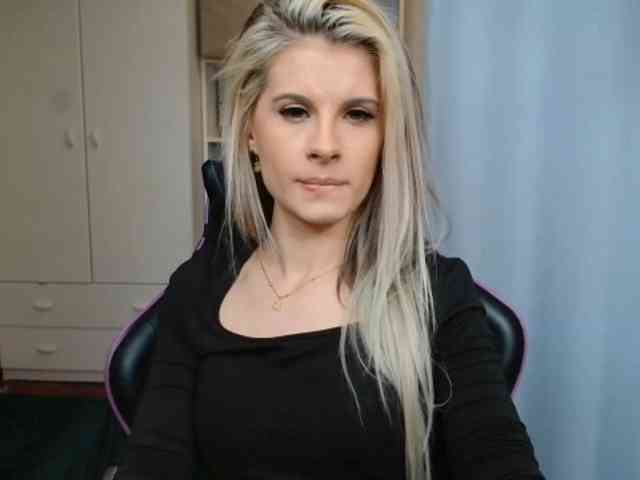 KristineNatural webcam