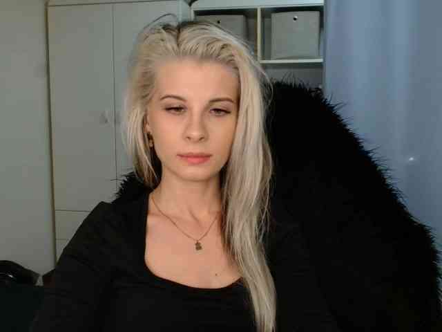 KristineNatural webcam