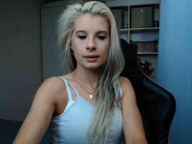 KristineNatural webcam