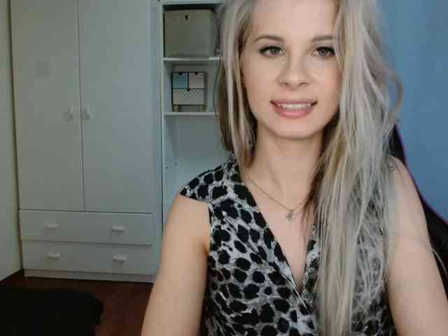 KristineNatural webcam