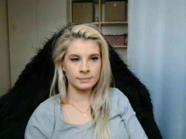 KristineNatural webcam