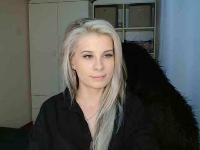 KristineNatural webcam