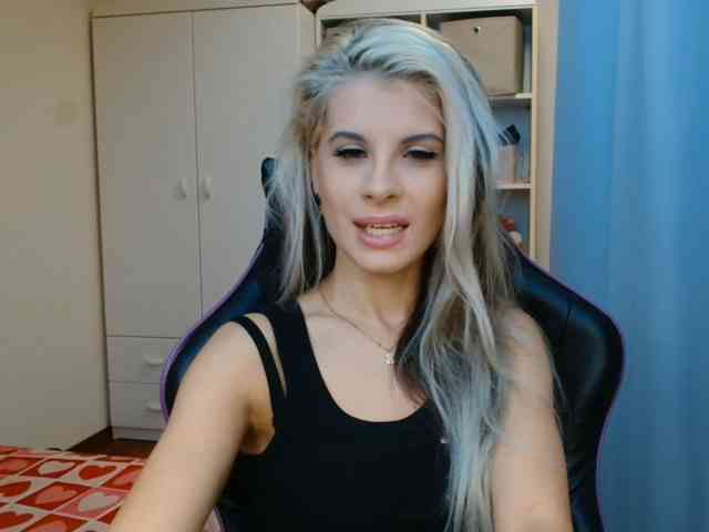 KristineNatural webcam