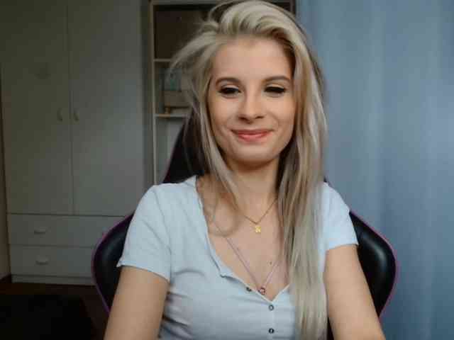 KristineNatural webcam
