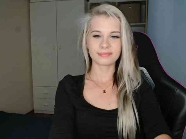 KristineNatural webcam