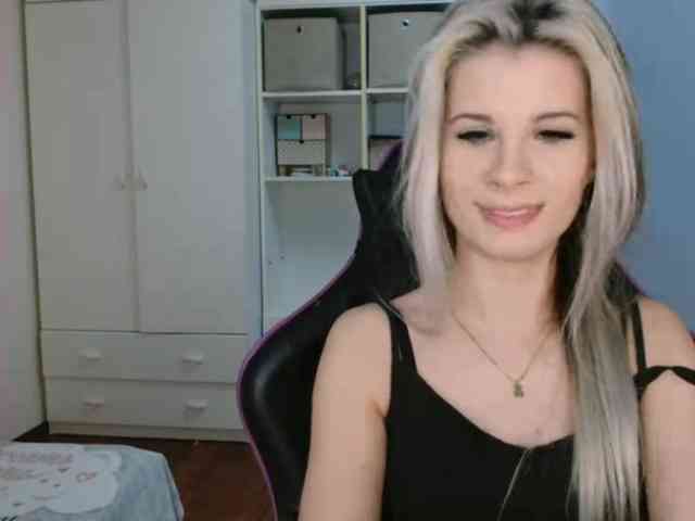 KristineNatural webcam