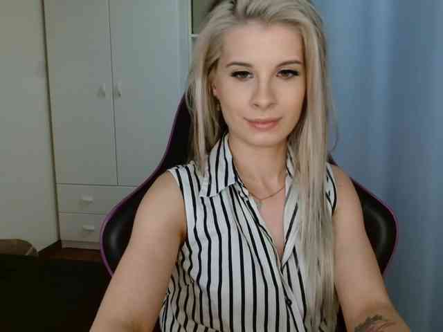 KristineNatural webcam