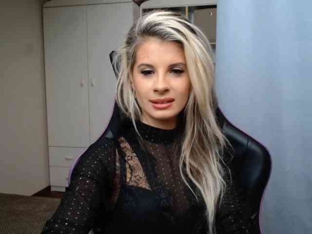KristineNatural webcam